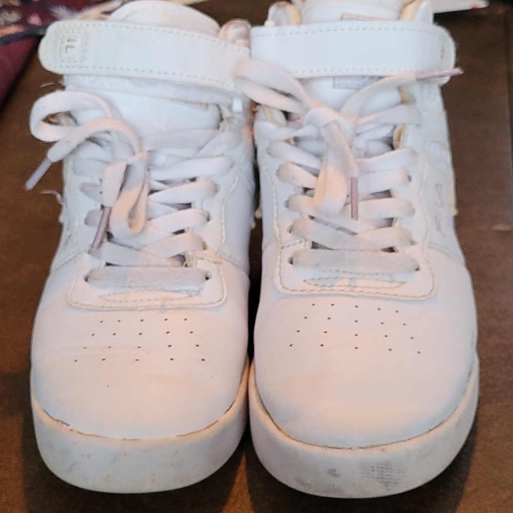 Fila sneakers size 3